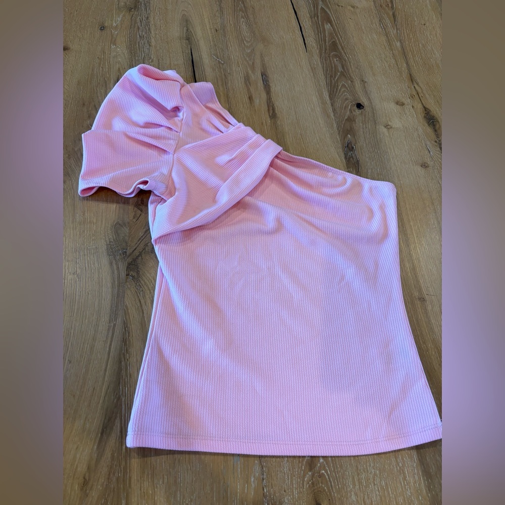 Dee Dee Pink one shoulder top sz S